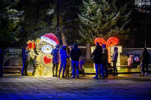 fenydekoraciok-varosok-kozsegek-bevasarlokozpontok-szamara (112)
