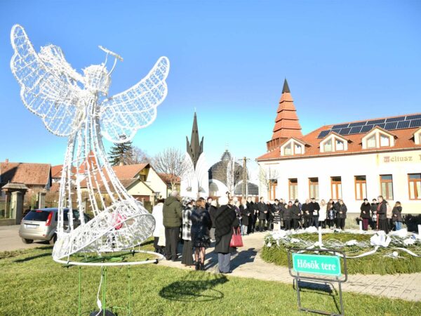 fenydekoraciok-varosok-kozsegek-bevasarlokozpontok-szamara (219)